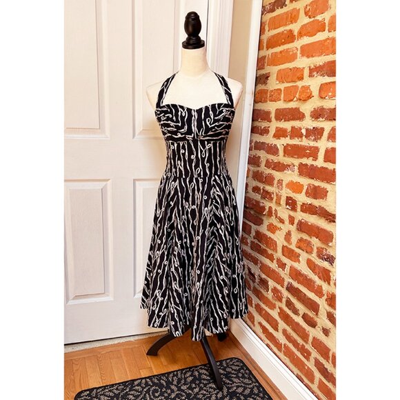 As seen on Taylor Swift! Anthropologie Girls From Savoy Retro Cerys Dress - Picture 6 of 16